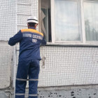 Пензенские спасатели помогли полицейским попасть в квартиру на улице Антонова