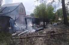 Появились новые фото с места большого пожара на улице Ново-Казанской в Пензе
