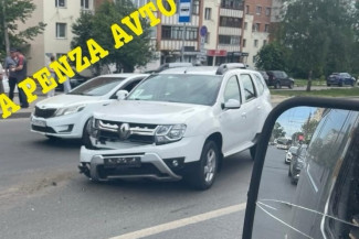 Пензенцы сообщают о жесткой аварии на улице Калинина