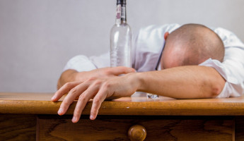 В Пензе начался прямой эфир о причинах смертности при злоупотреблении алкоголем