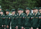 Жители Пензы отправились на службу в армию в День призывника