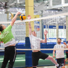 Во дворце спорта Олимпийский пензенские чиновники сразились в волейбол