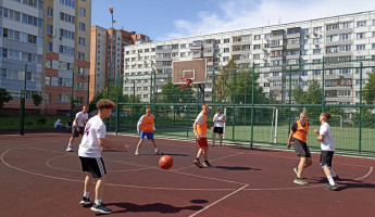 В Пензе сразились в стритбол школьные команды Ленинского района