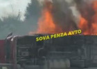 Под Пензой полыхает огромная фура. ВИДЕО