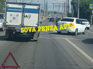 На улице Терновского в Пензе образовалась пробка из-за аварии