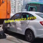 Жесткое ДТП в Пензе: грузовик врезался в легковушку. ВИДЕО