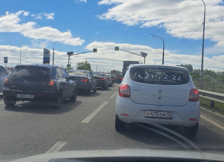 На окраине Пензы образовалась огромная пробка из-за ДТП