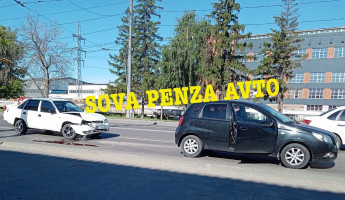 В Пензе случилась жесткая авария на улице Баумана