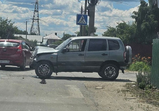 На улице Луговой в Пензе разбились две машины. ФОТО