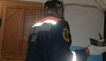 Пензенские спасатели помогли врачам попасть в квартиру на улице Ульяновской