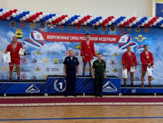 Пензенец стал призером чемпионата вооруженных сил России по самбо
