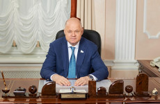 Председатель пензенского Заксобра поздравил с праздником сотрудников ГИБДД