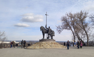 В Пензе благоустроят территорию у памятника Первопоселенцу