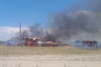 Страшный пожар в Пензенской области: горят сразу несколько домов. ФОТО