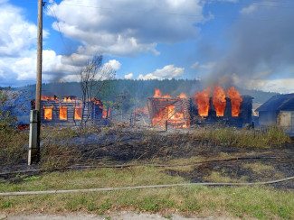 Страшный пожар в Пензенской области: сгорели сразу несколько домов