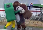 В Пензе сняли на видео эпичный бой между Чебурашкой и канистрой
