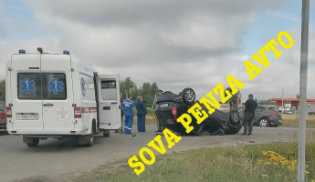 В Пензенской области перевернулся автомобиль: на месте работают врачи