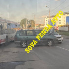 В Пензе из-за жесткой аварии встала в пробке улица Воронова