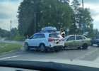Очевидцы сообщили об аварии рядом с проходной в Заречный