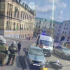 Водитель скутера столкнулся с легковушкой на улице Лермонтова в Пензе