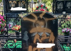 На кладбище под Пензой вандалы изуродовали надгробные памятники