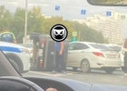 На проспекте Победы в Пензе перевернулась машина