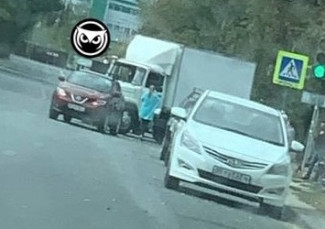 На Шуисте в Пензе грузовик врезался в легковушку