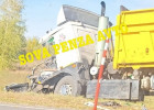 На трассе в Пензенской области в страшную аварию попали два грузовика. ФОТО