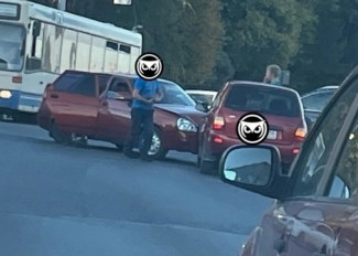 В Пензе из-за ДТП парализовало две улицы