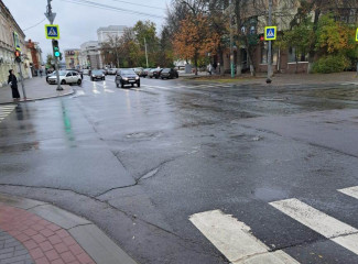 В Пензе перекрыли движение на перекрестке улиц Бакунина и Володарского
