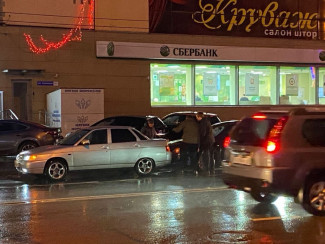 Пензенцы сообщают об аварии возле ТЦ Суворовский