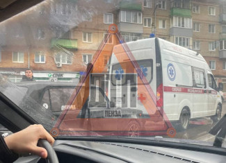 В Пензе «семерка» врезалась в машину скорой помощи