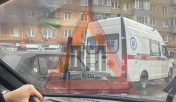 В Пензе «семерка» врезалась в машину скорой помощи