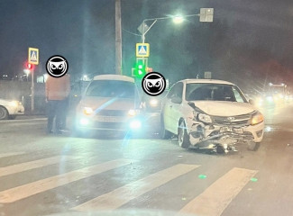 Пензенцы сообщают о жесткой аварии возле ТЦ Домино