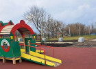 В земетчинском парке установили новую игровую зону