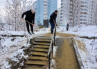 В Железнодорожном районе Пензы обработали улицы противогололедными средствами