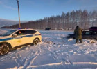 В Лунинском районе автоинспекторы помогли автоледи выбраться из снежного заноса