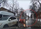 На улице Лермонтова в Пензе случилось два ДТП подряд, движение осложнено
