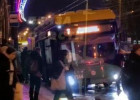 На дороге в центре Пензы в огромной яме застрял троллейбус