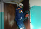 Пензенские спасатели помогли медикам попасть в квартиру на улице Ладожской