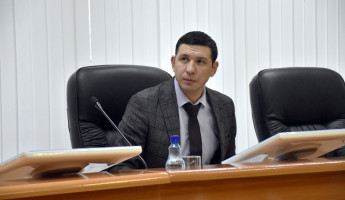Шоу на льду: замглавы Пензы призвал управляйки не экономить на здоровье людей