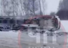 В Пензенской области вылетела с дороги и перевернулась на бок огромная фура