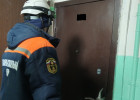 В Пензе спасатели помогли врачам попасть в квартиру на улице Медицинской