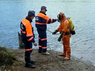 В Сурском водохранилище ищут труп рыбака из Мордовии