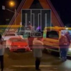 В центре Пензы разбились две машины, на месте работают врачи