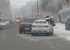 На улице Мира в Пензе не поделили дорогу две машины