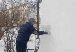 В центре Пензы закрасили надписи с рекламой наркотиков