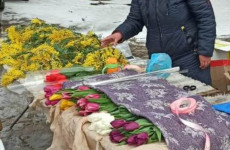 В Пензе разогнали торговцев цветами