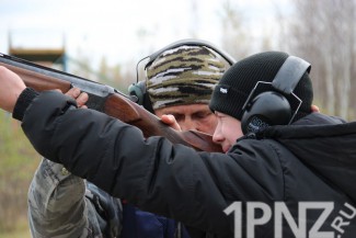 Пензенские общественники вывезли школьников на стрельбище