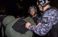 Ночью на улице Ладожской в Пензе напали на 18-летних велокурьеров